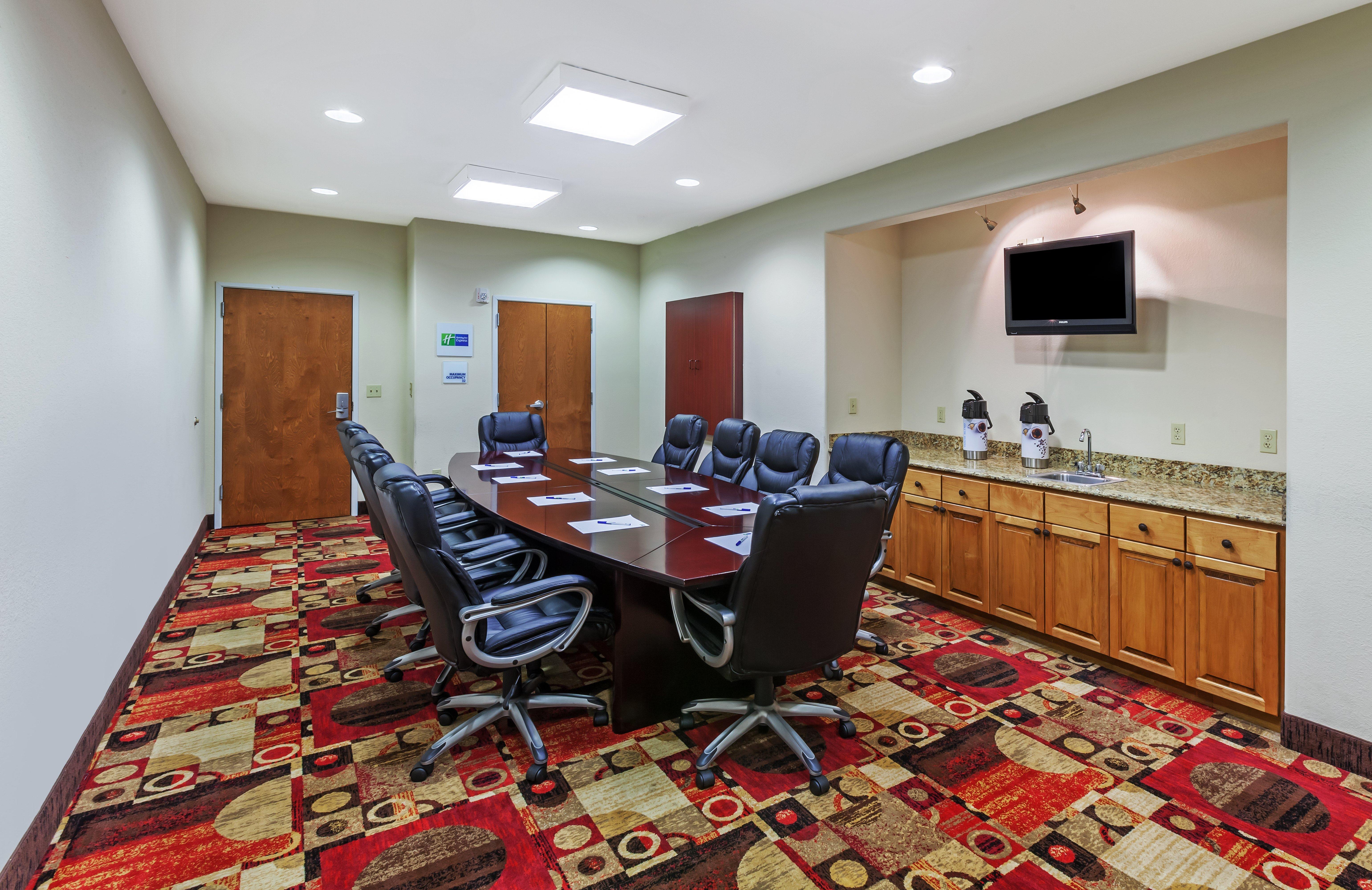 Holiday Inn Express & Suites Lafayette South By Ihg Exterior photo