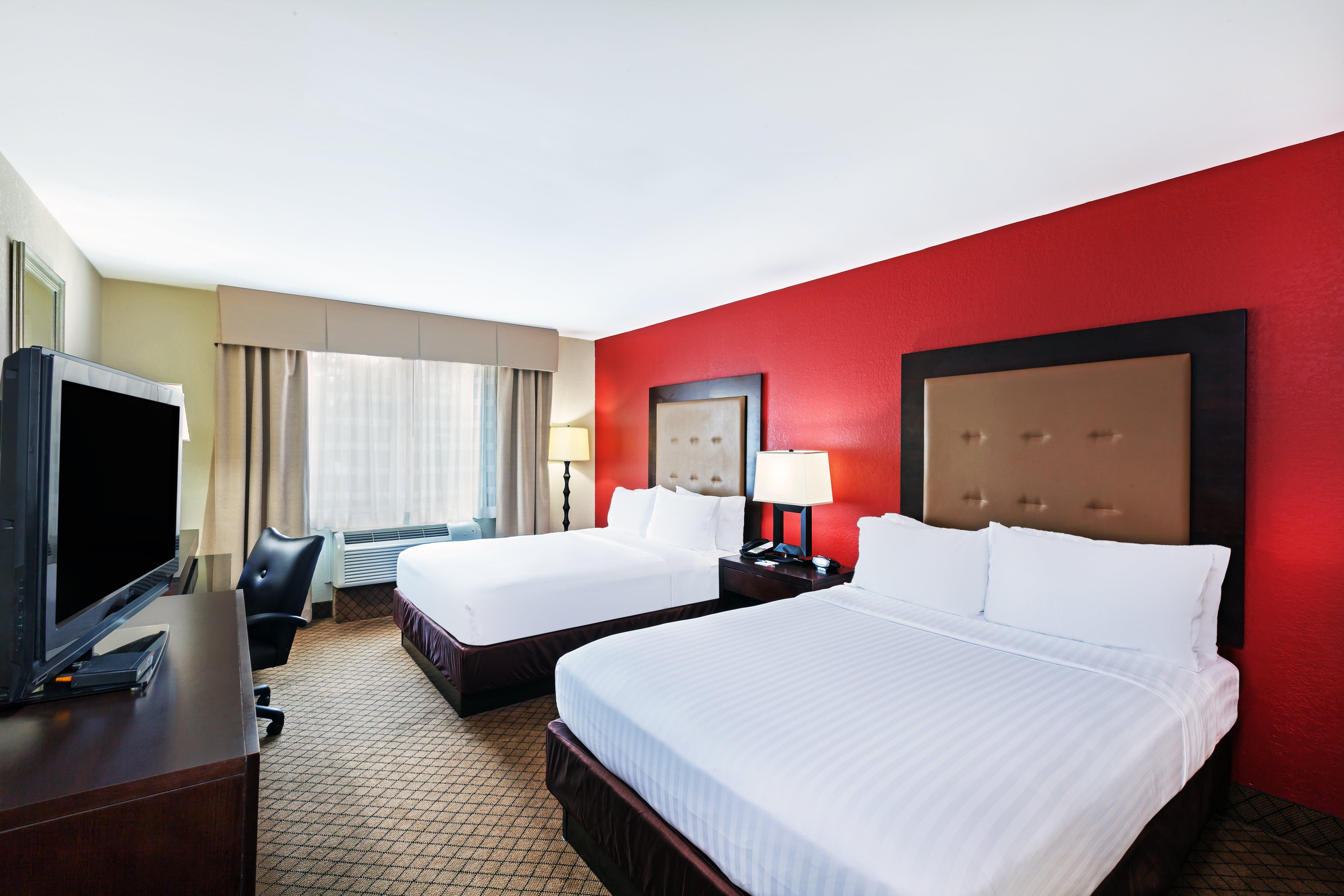 Holiday Inn Express & Suites Lafayette South By Ihg Exterior photo
