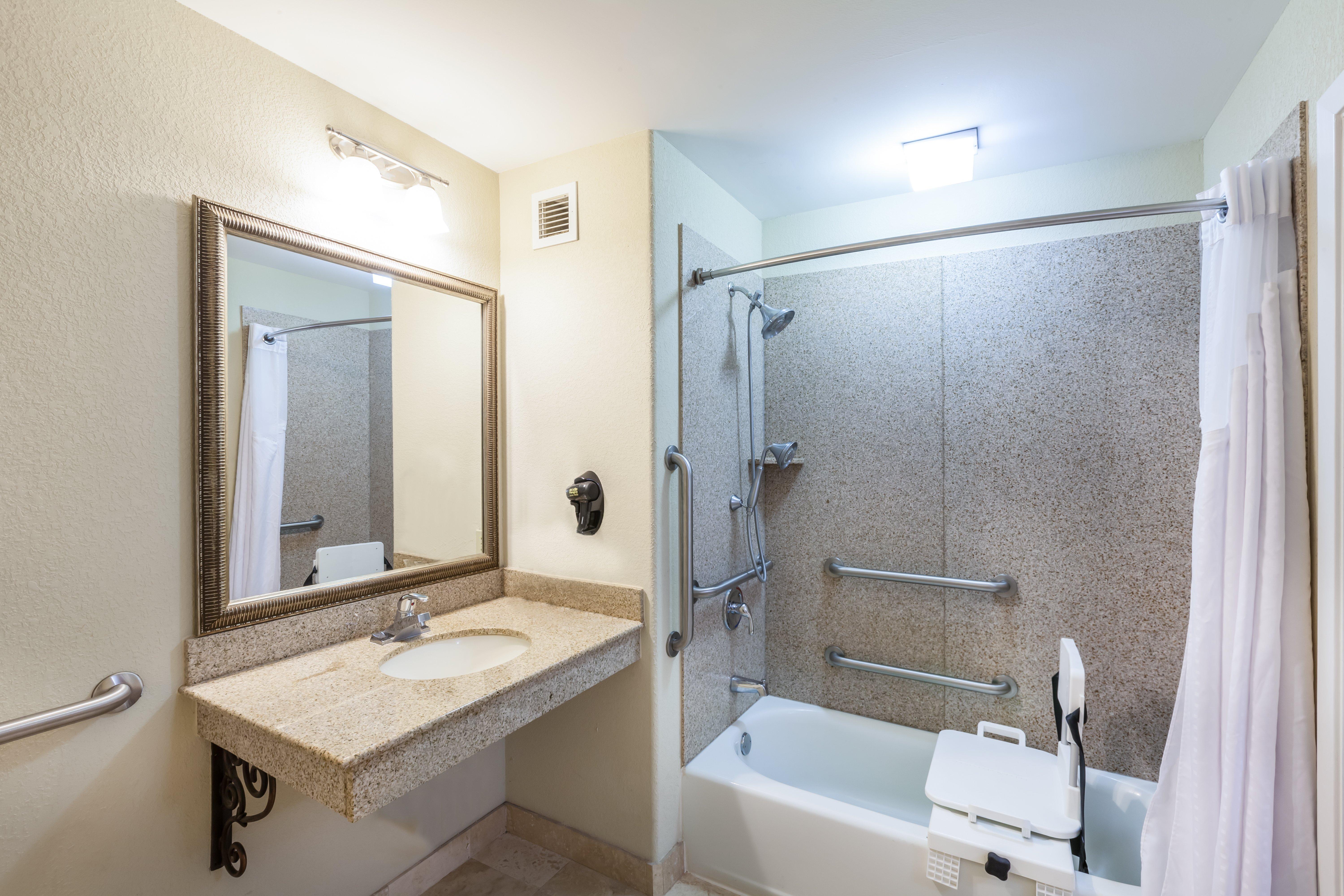 Holiday Inn Express & Suites Lafayette South By Ihg Exterior photo