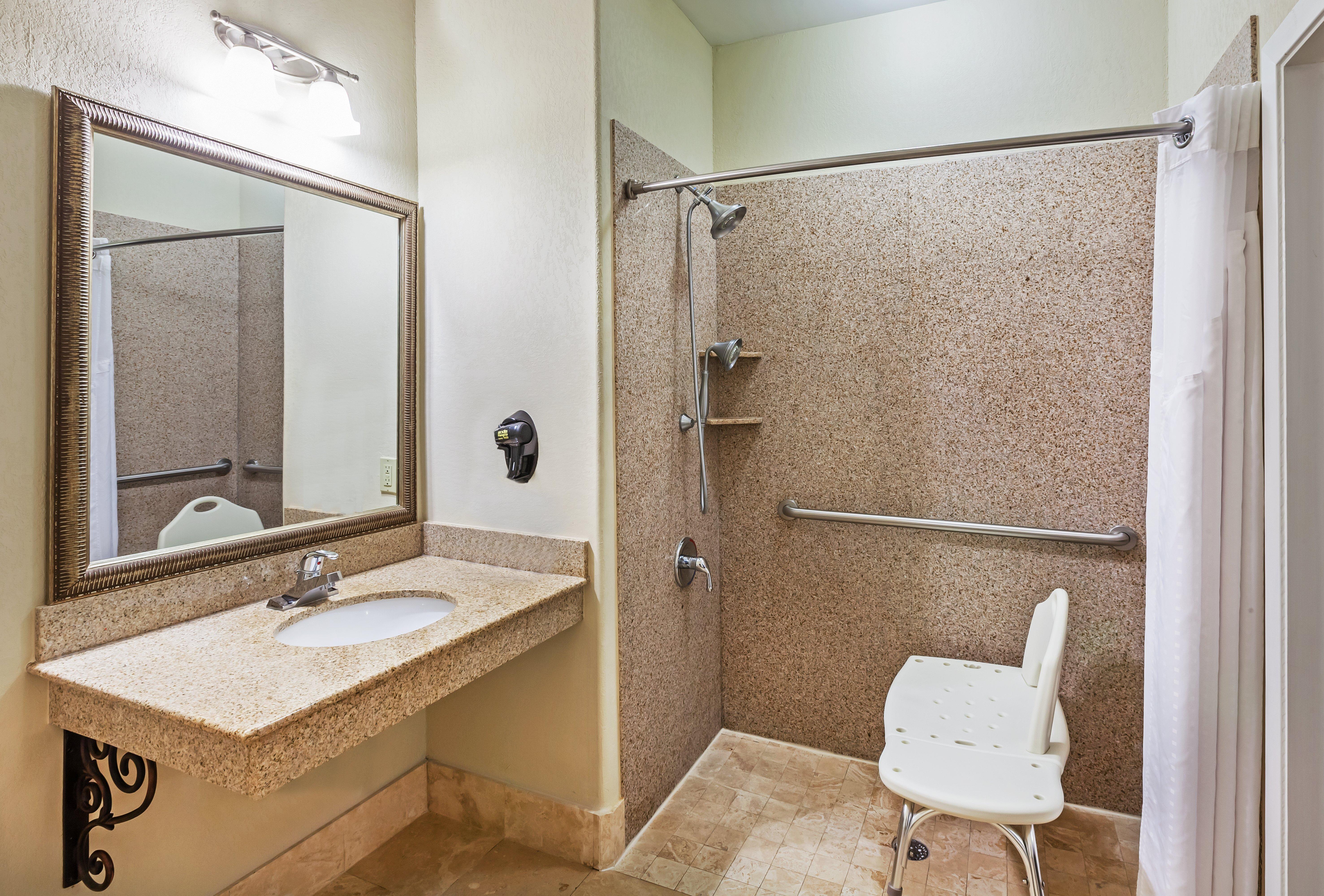 Holiday Inn Express & Suites Lafayette South By Ihg Exterior photo
