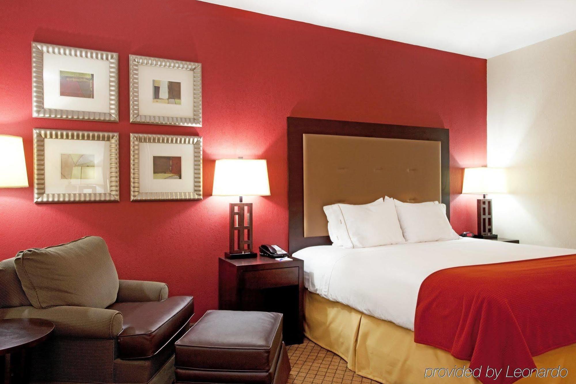 Holiday Inn Express & Suites Lafayette South By Ihg Exterior photo