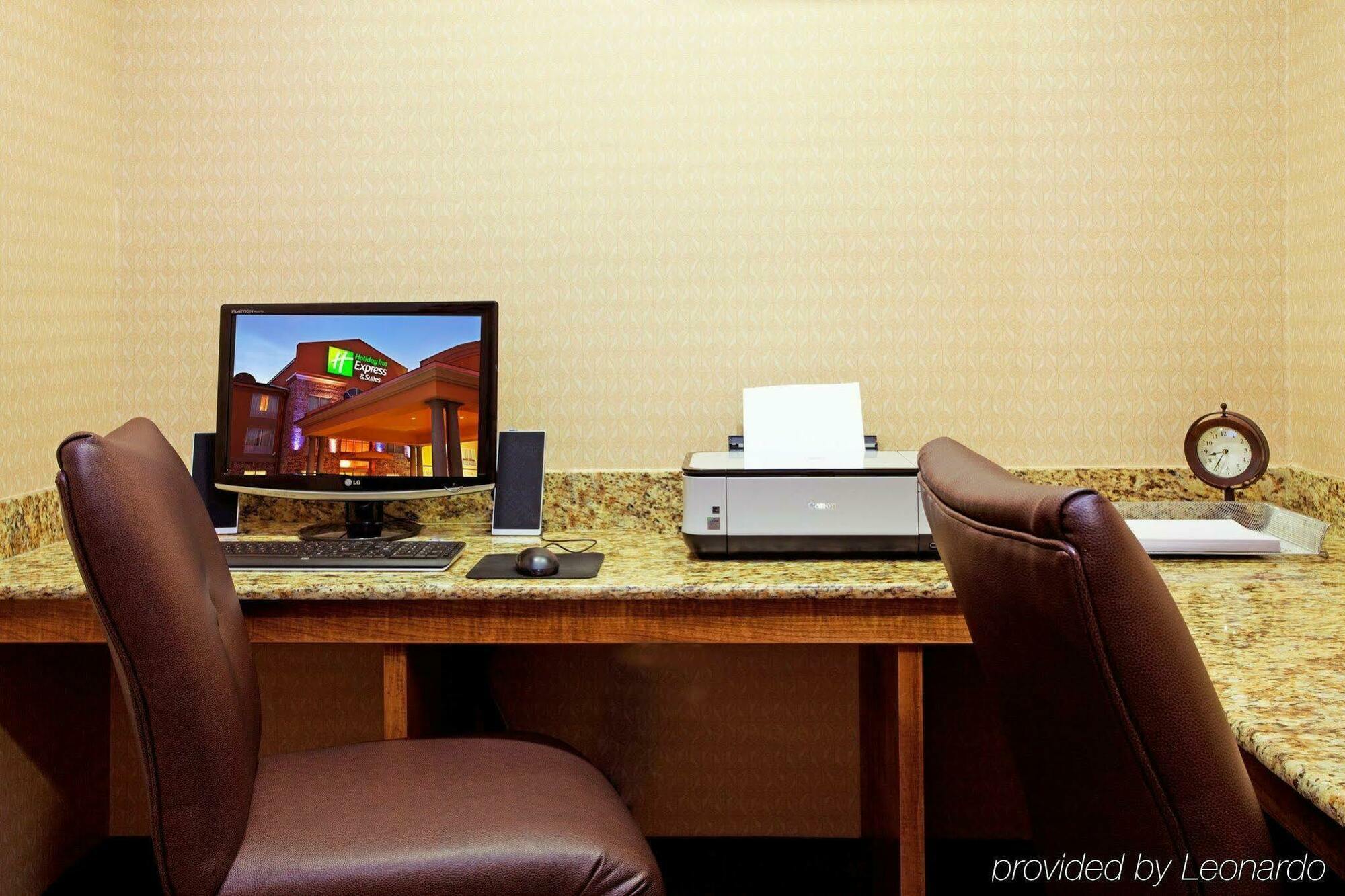 Holiday Inn Express & Suites Lafayette South By Ihg Facilities photo